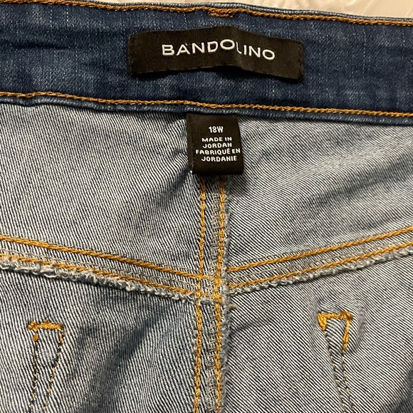 Bandolino Women's Mandie Signature Fit High Rise Straight Leg Jeans - 2 pairs - Picture 3 of 4